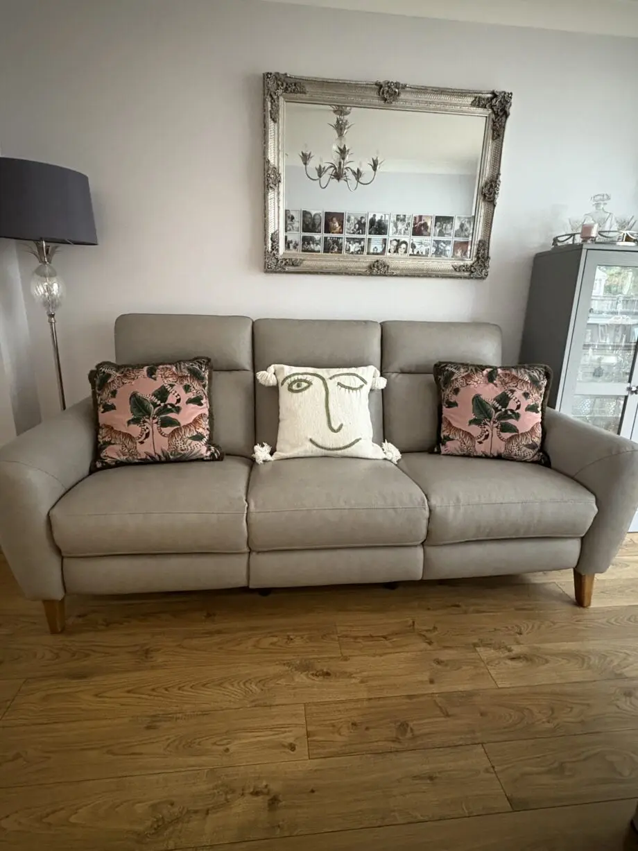 Oak furniture land recliner sofa as new condition