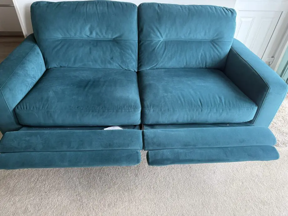 Stunning 3 and. 2 seater sofas with automatic recliners