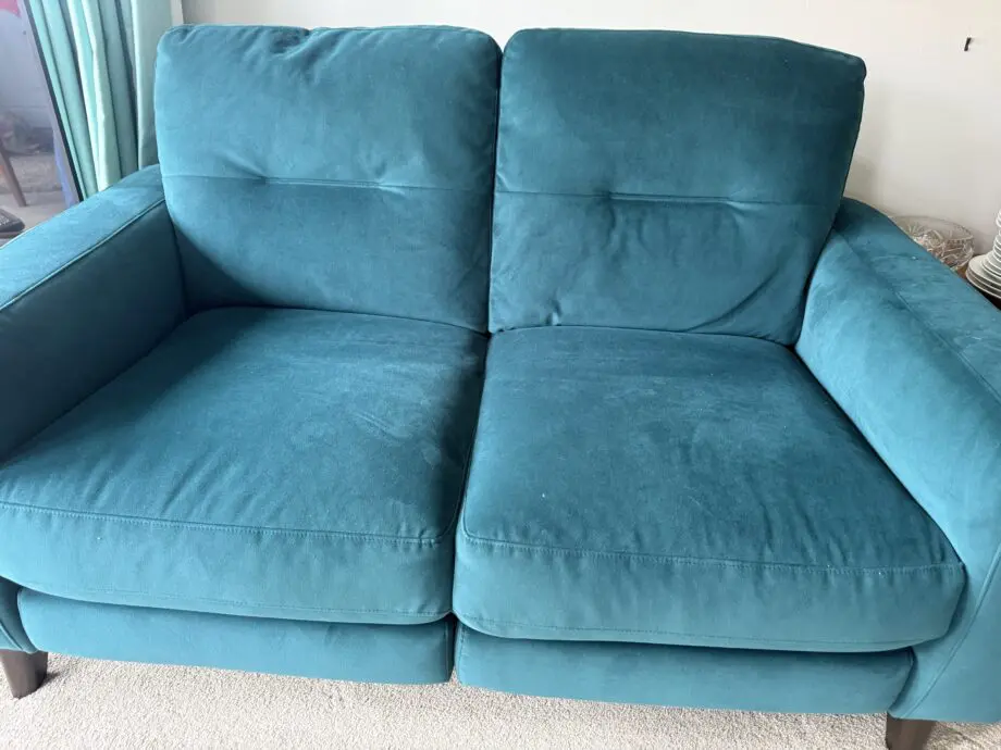 Stunning 3 and. 2 seater sofas with automatic recliners