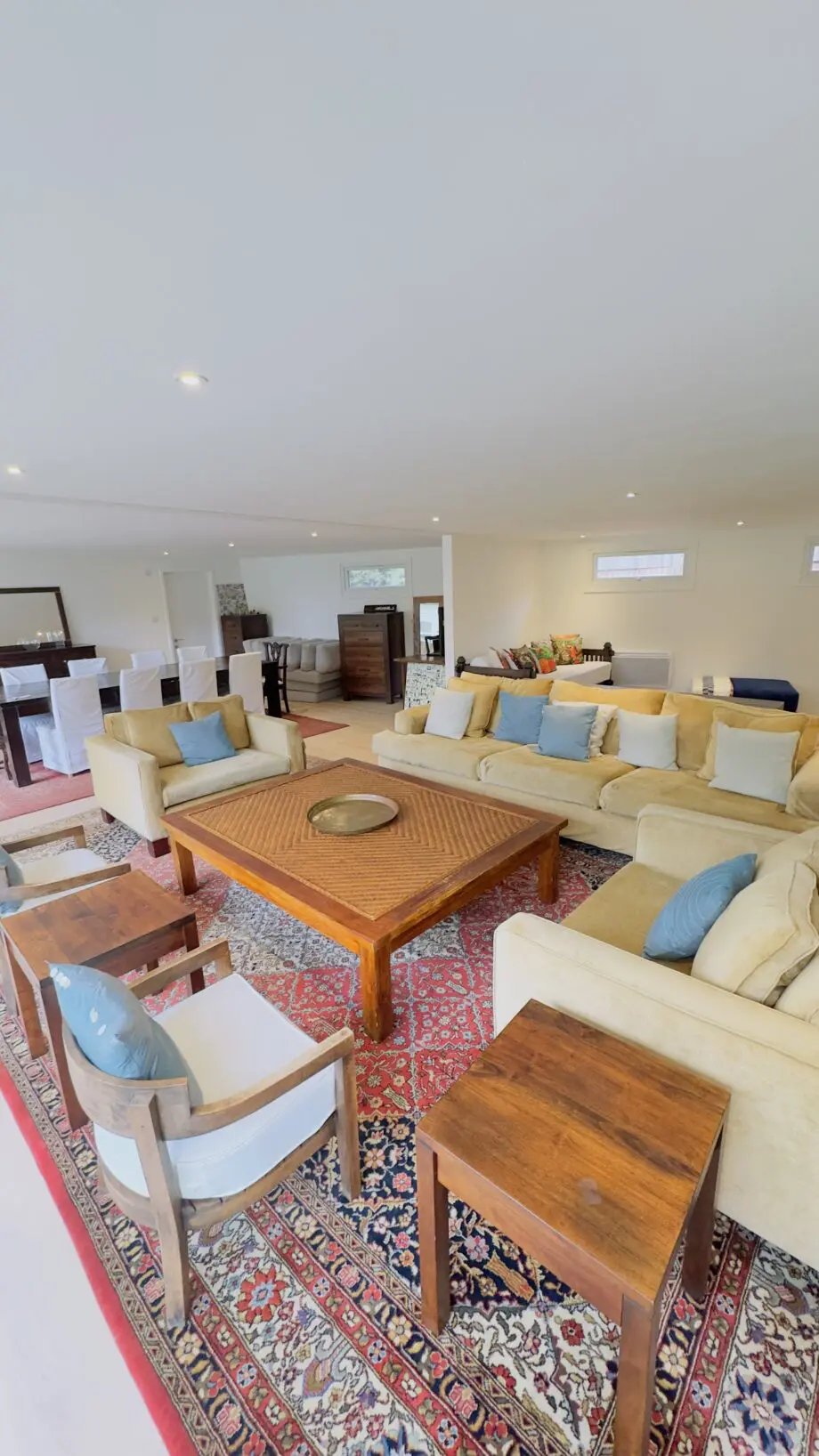 4 seater bespoke sofa