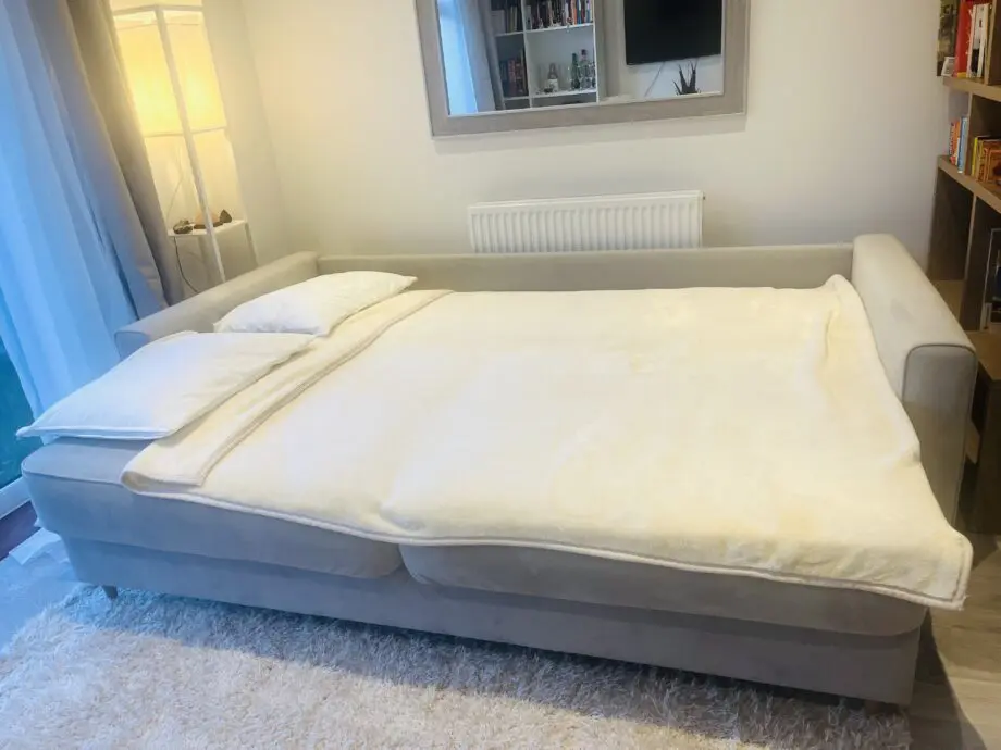Sleep8 king size sofa bed