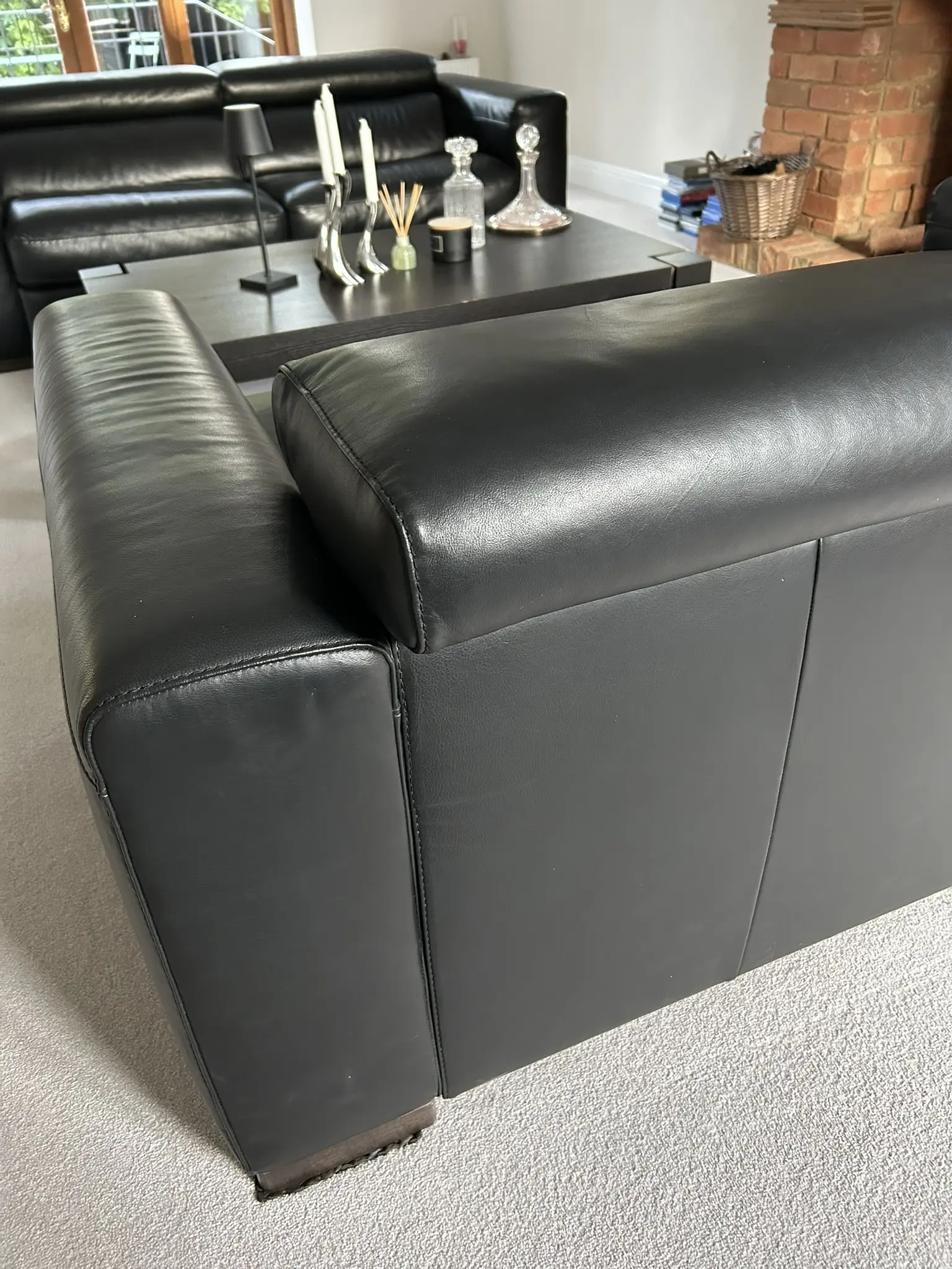 2 Genuine Natuzzi Black Leather Sofas – Excellent Condition