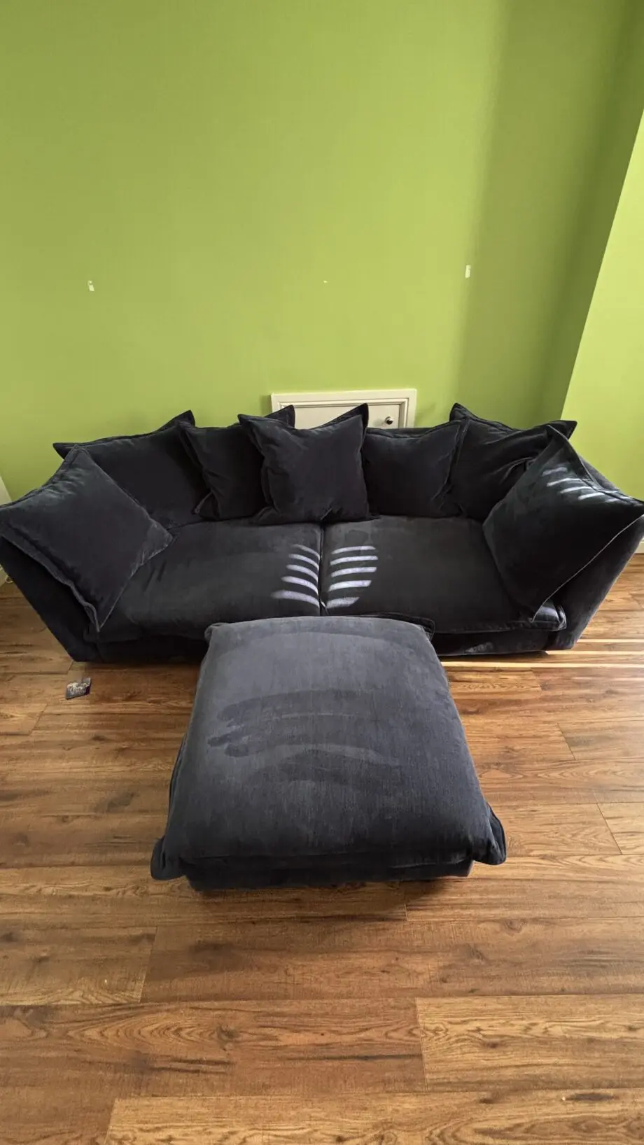 Housing Units - Comfy 4 seater Sofa & Pouffe - Great Condition