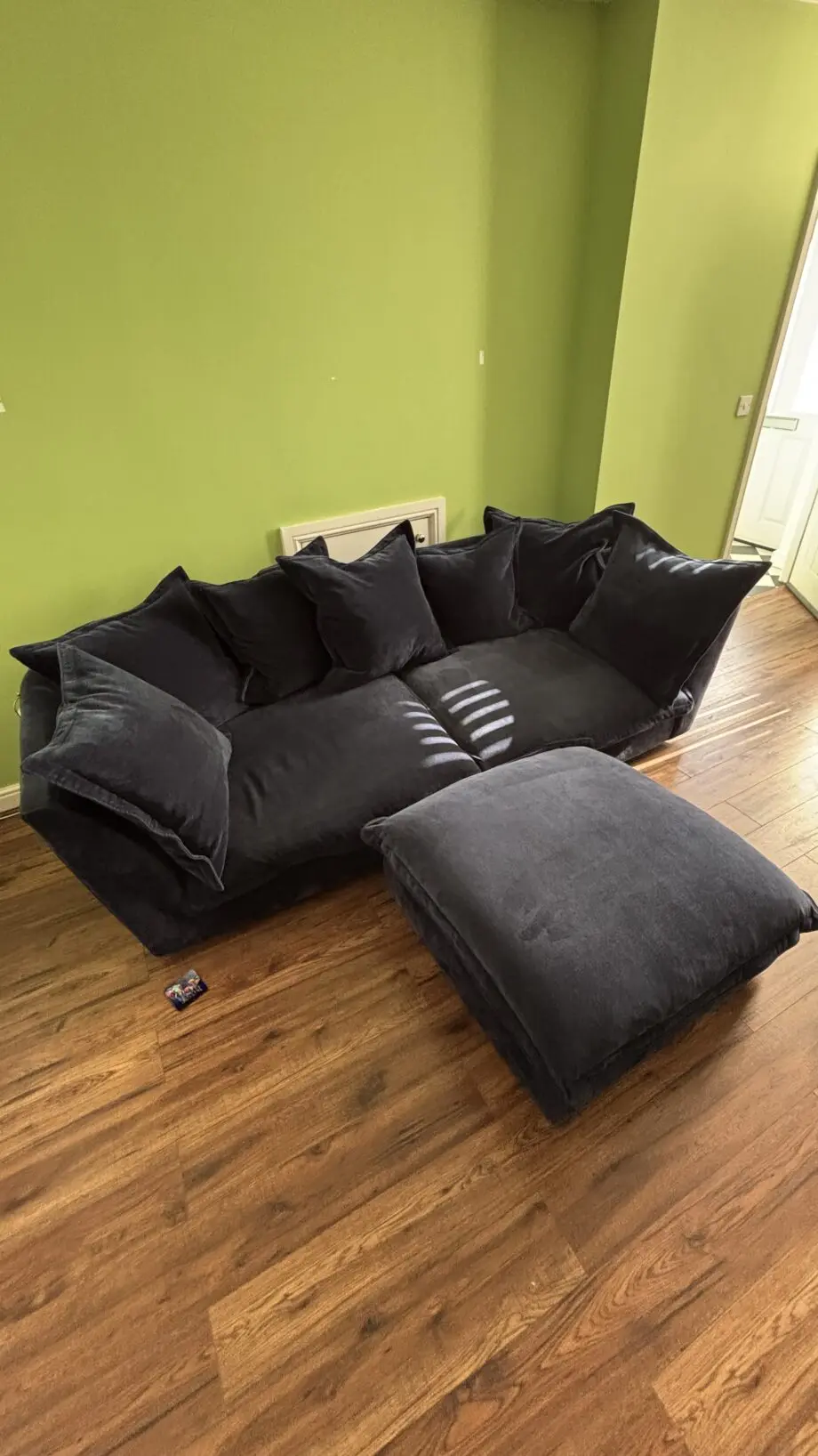 Housing Units - Comfy 4 seater Sofa & Pouffe - Great Condition