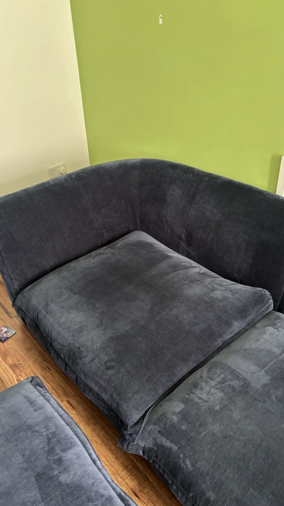 Housing Units - Comfy 4 seater Sofa & Pouffe - Great Condition
