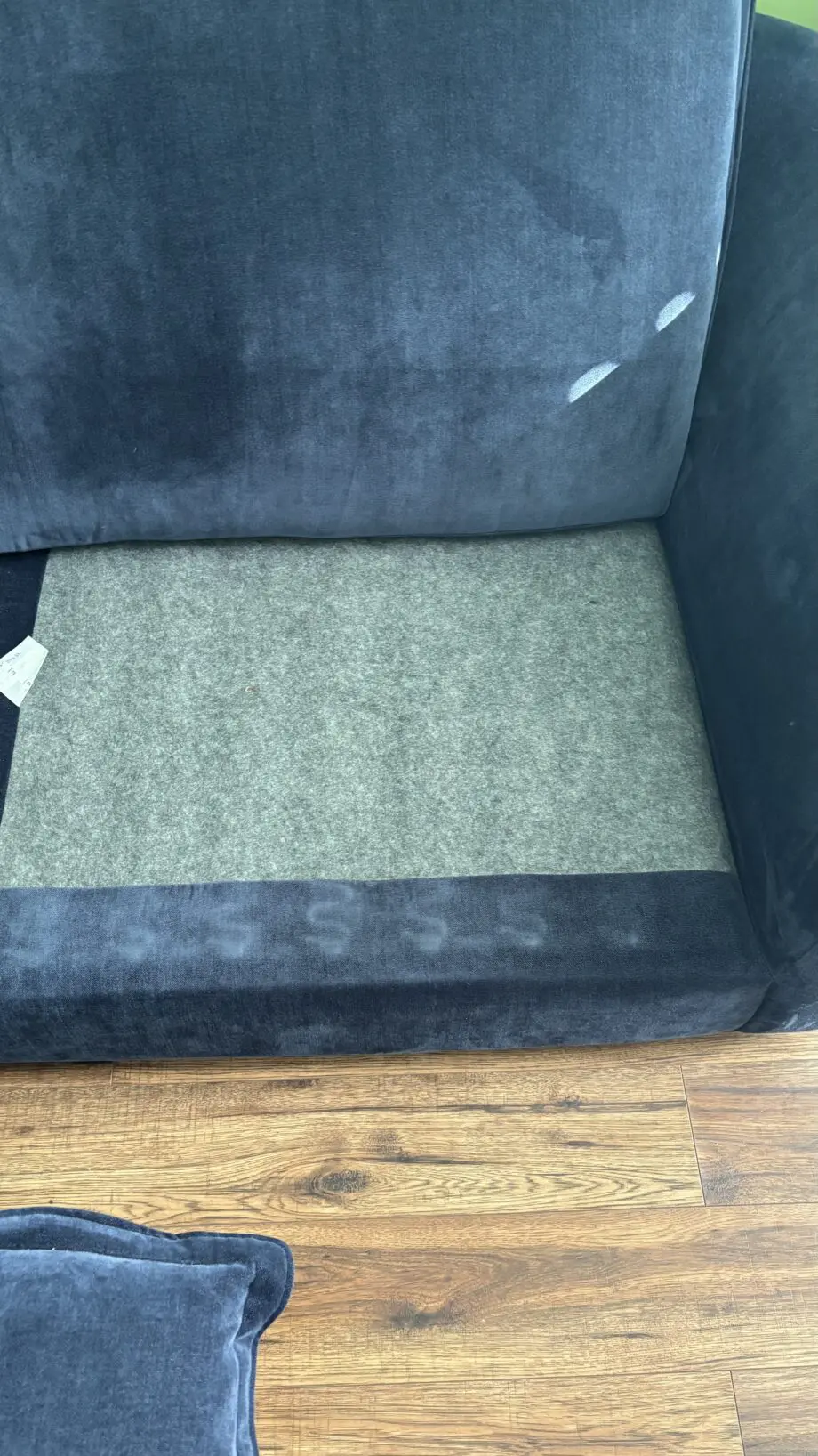 Housing Units - Comfy 4 seater Sofa & Pouffe - Great Condition