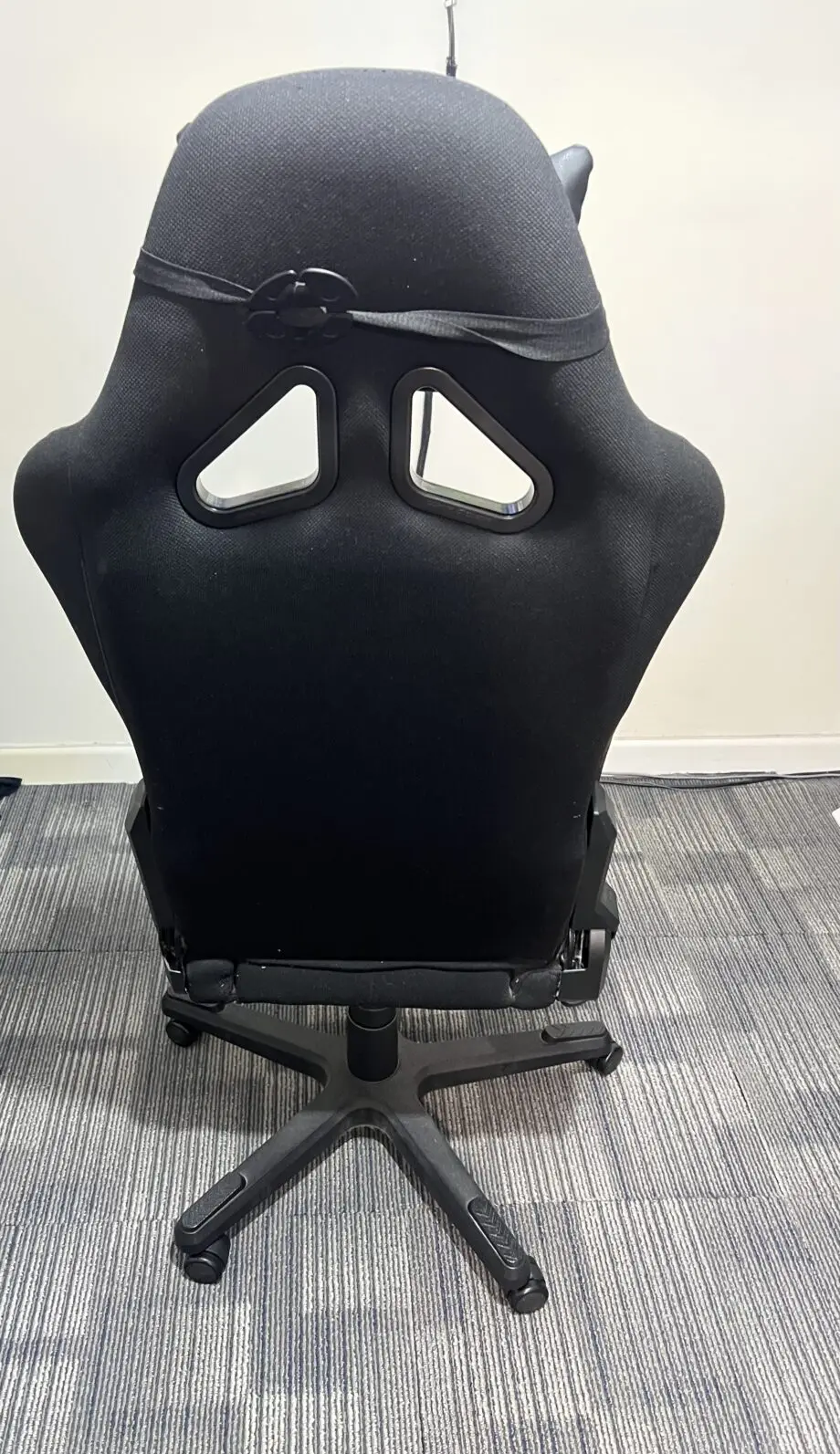 DX RACER GAMING CHAIR