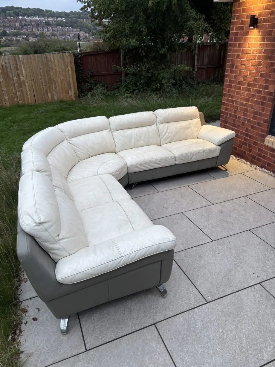 STUNNING GREY AND CREAM CORNER SOFA