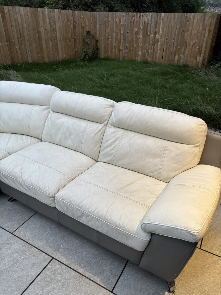 STUNNING GREY AND CREAM CORNER SOFA