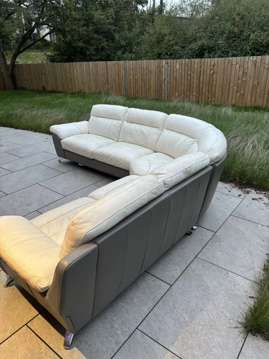 STUNNING GREY AND CREAM CORNER SOFA