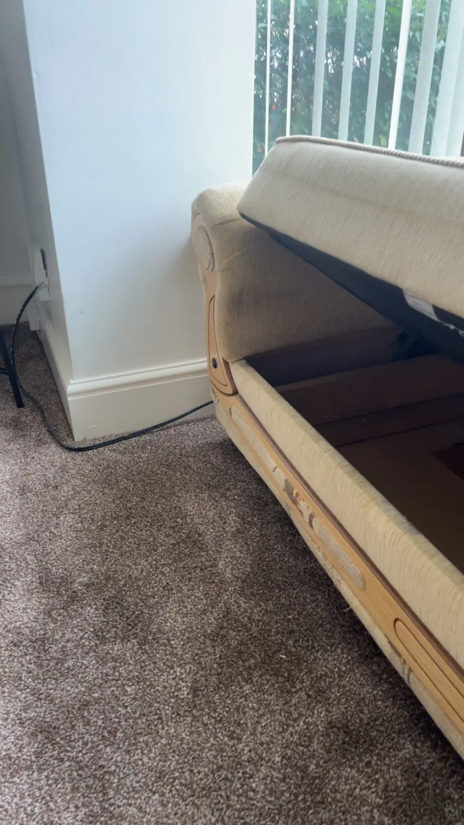 3x 3seater Sofa/Setty bed with storage