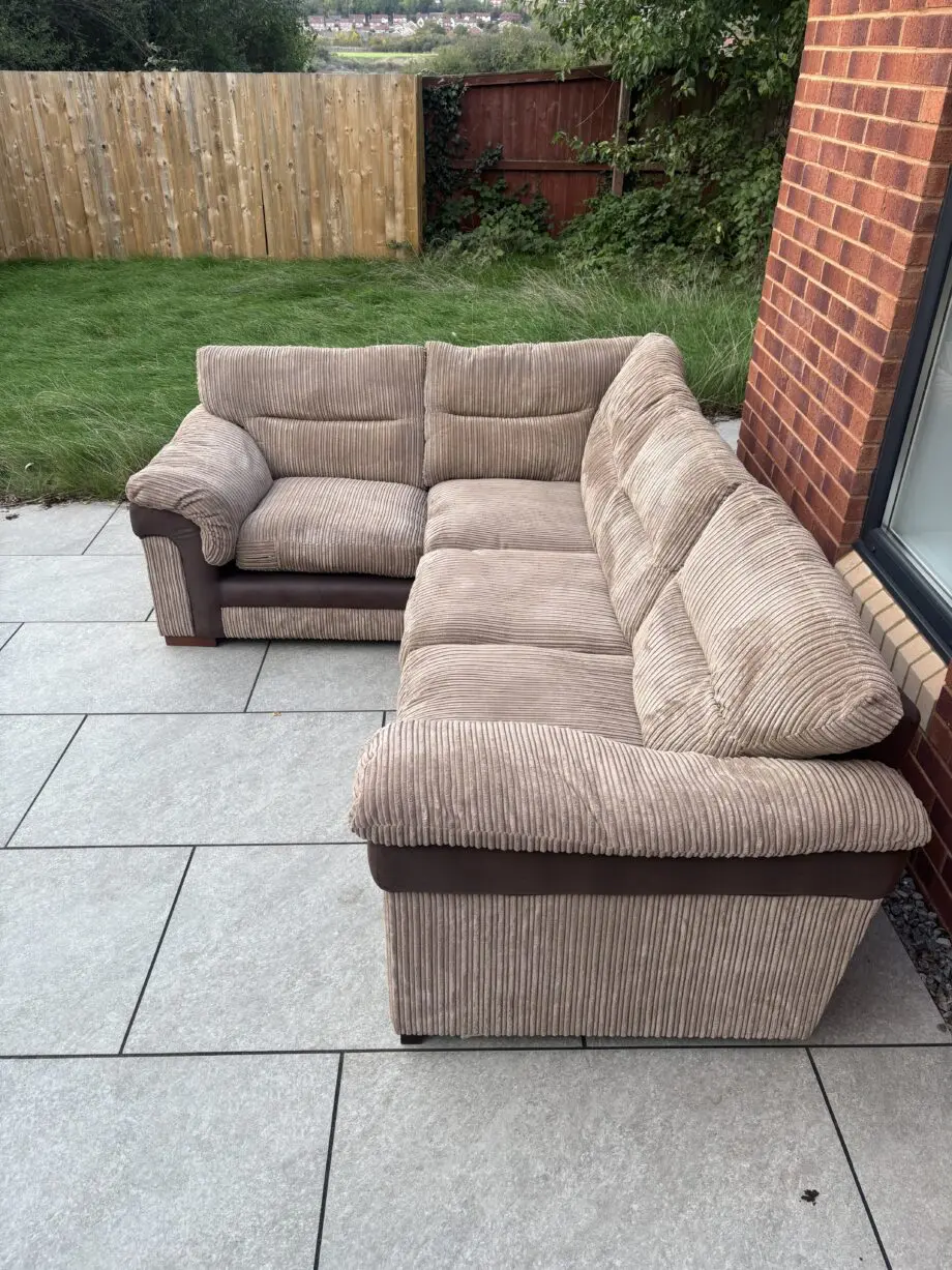 STUNNING BROWN CORDED CORNER SOFA