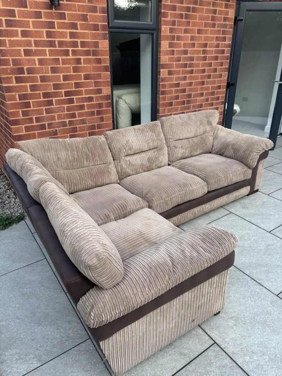 STUNNING BROWN CORDED CORNER SOFA