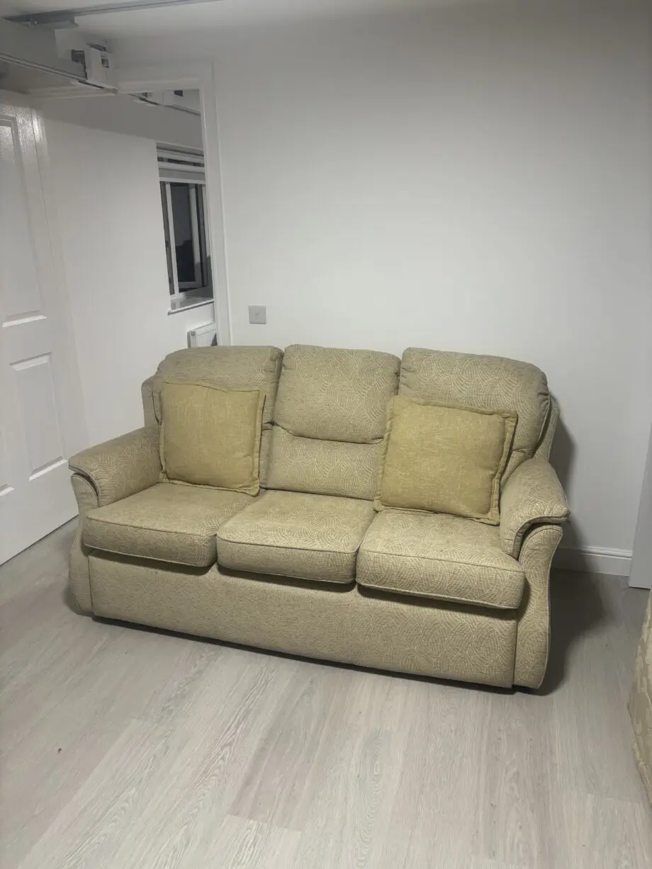 G-PLAN 3 SEATER SOFA (£1500 RRP)