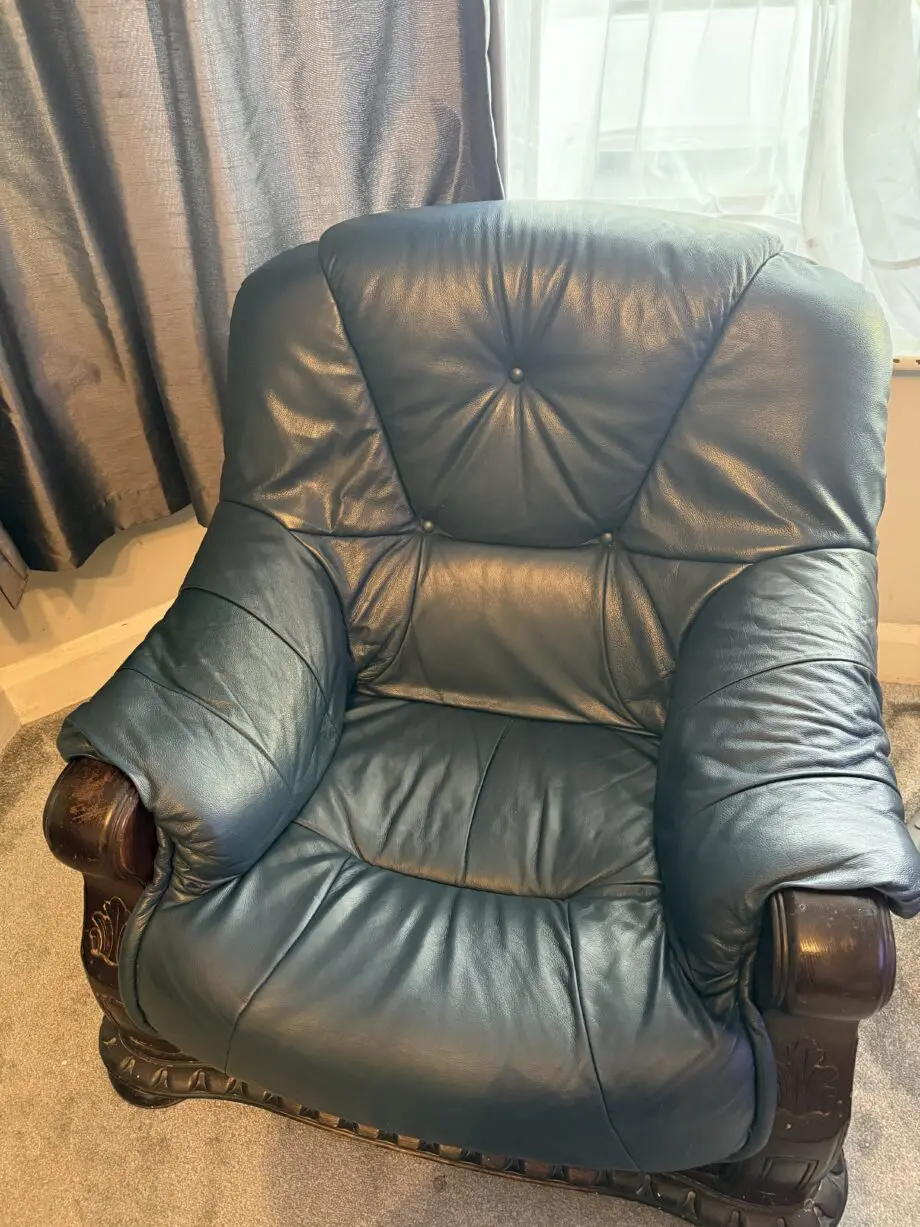 DFS 3 piece leather sofa suite
