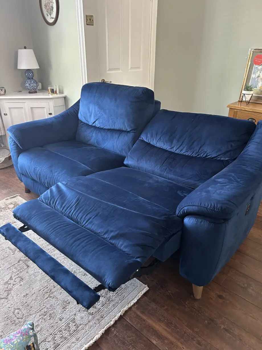 Doorway to value, California 3 seater power recliner