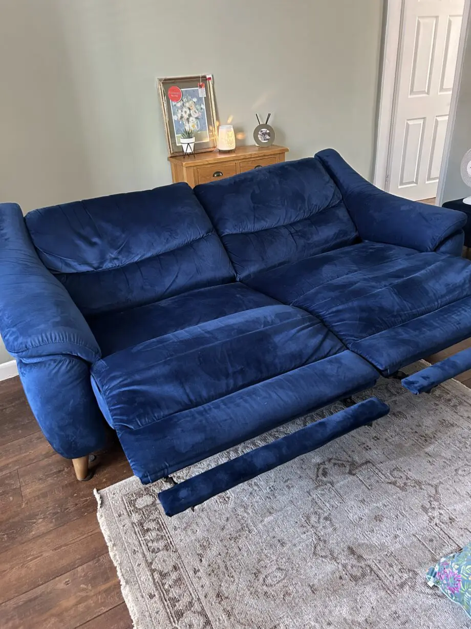 Doorway to value, California 3 seater power recliner
