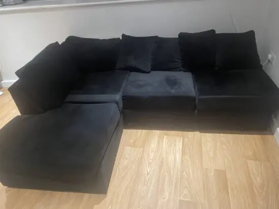 Black Velvet Corner Sofa – Comfortable & Stylish