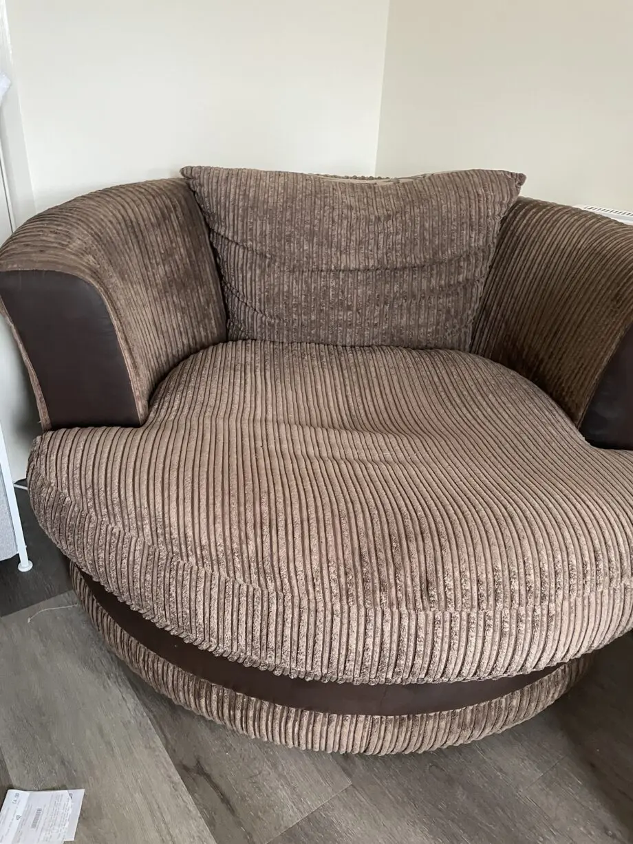 swivel cuddle chair
