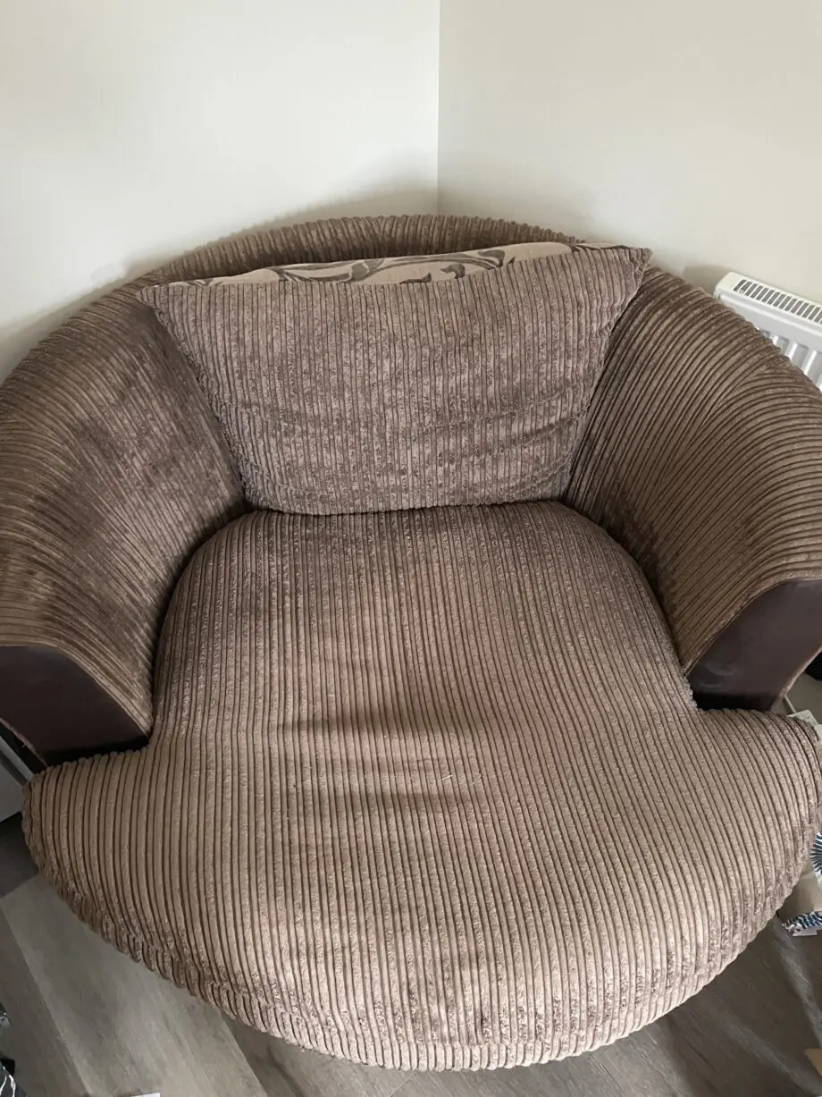swivel cuddle chair