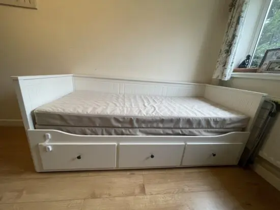 IKEA Hemnes white guest bed / day bed / sofa