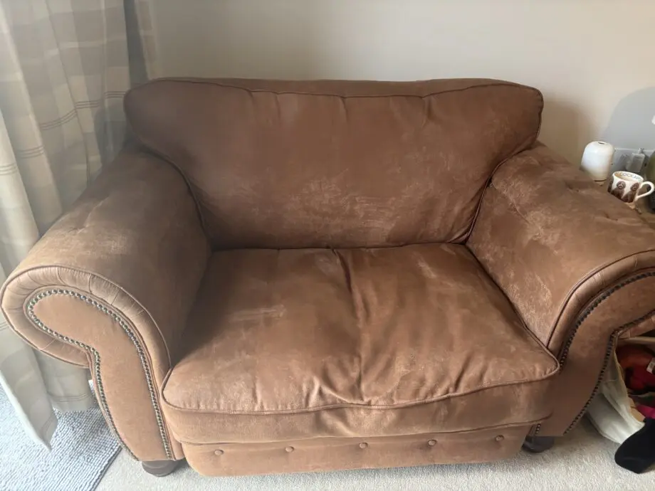 SCS Brown Country Living 3 seater & love chair