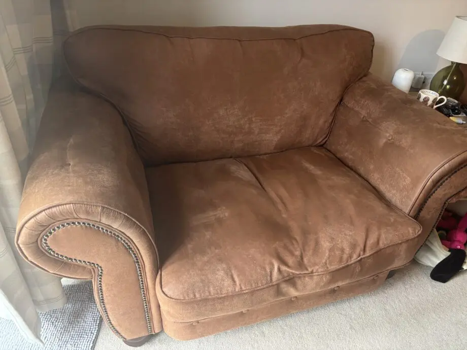 SCS Brown Country Living 3 seater & love chair