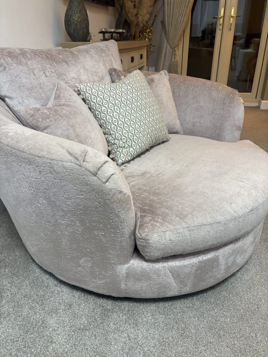 Sofology pale dusky pink, swivel round cuddle chair