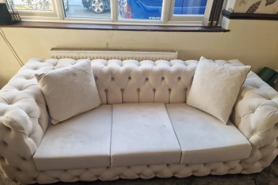 Chesterfield Style Cream Beige Sofa 2 lots of 3 Seaters