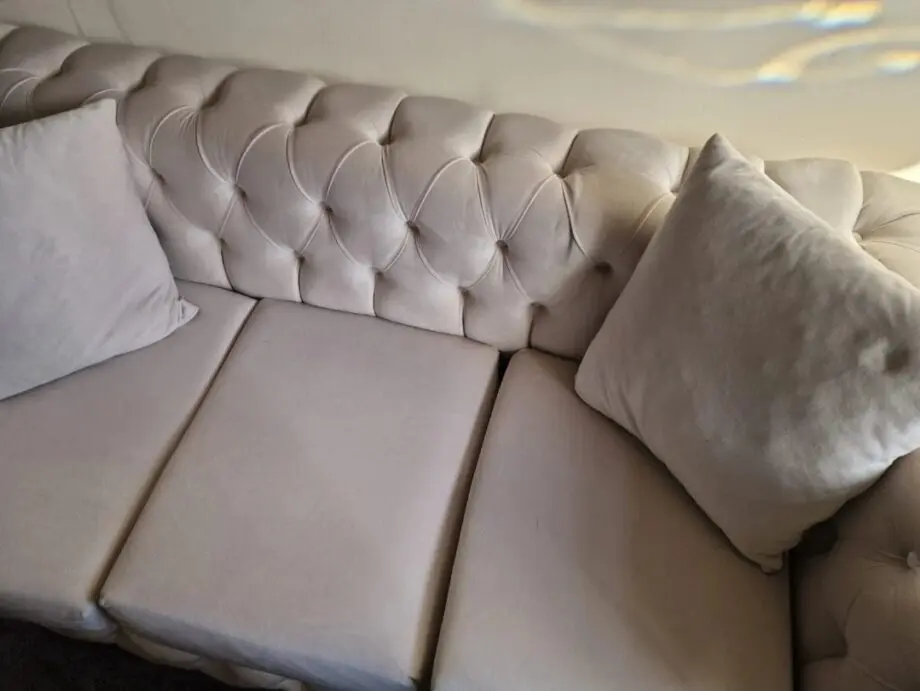 Chesterfield Style Cream Beige Sofa 2 lots of 3 Seaters