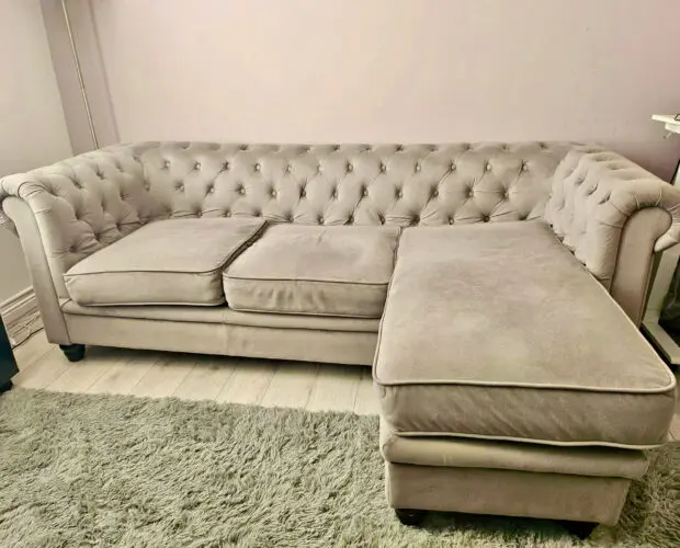 3 seater like new Chesterfield grey sofa with chaise
