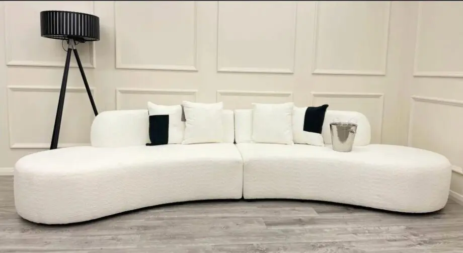 Off white Elegant 4 Seater