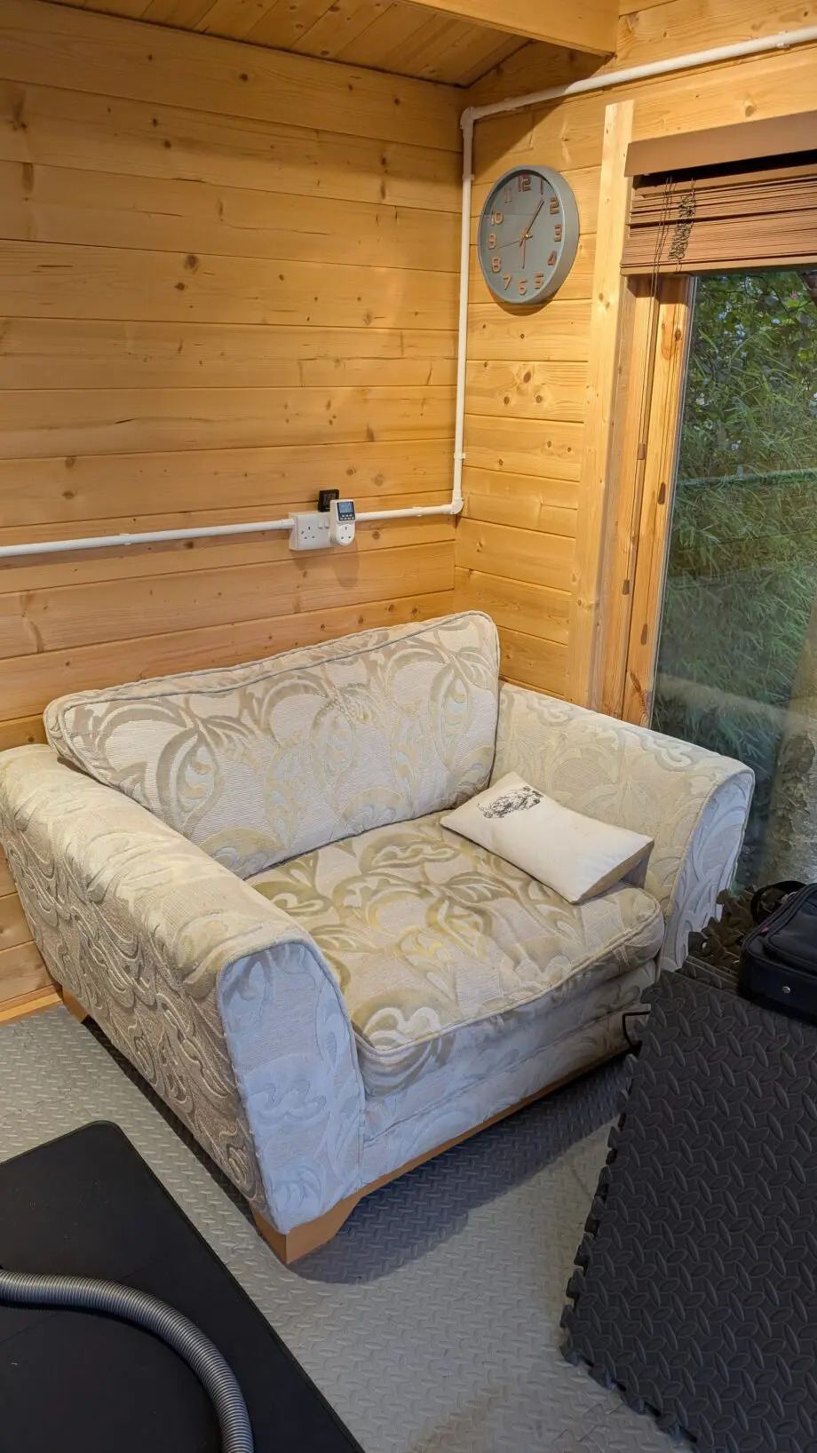 SCS 4 and 2 sofa seater beige set