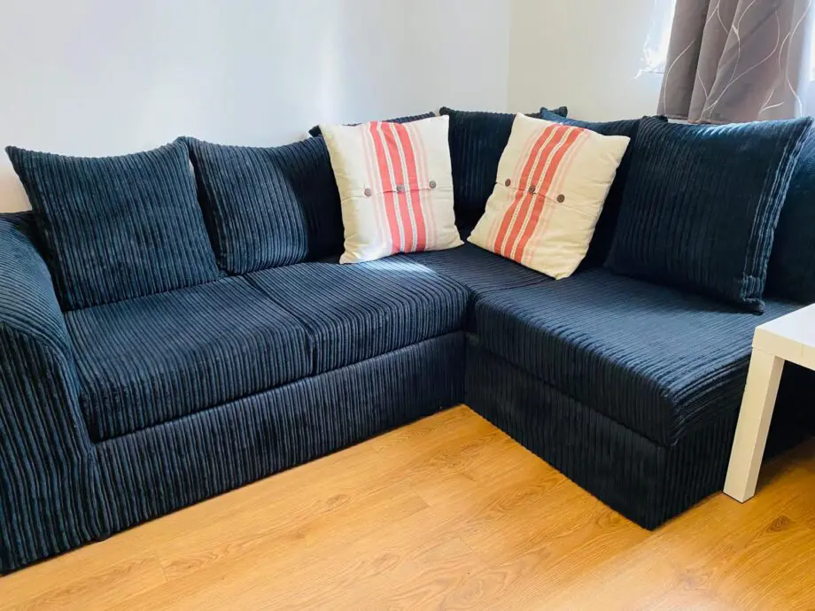 Black Corner Sofa in good condition