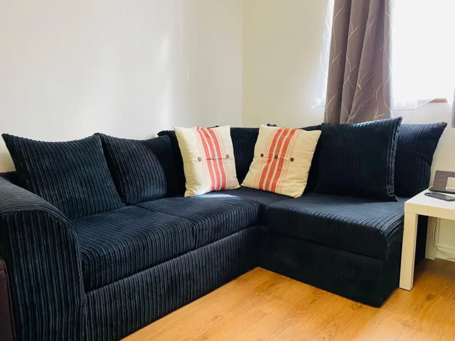 Black Corner Sofa in good condition