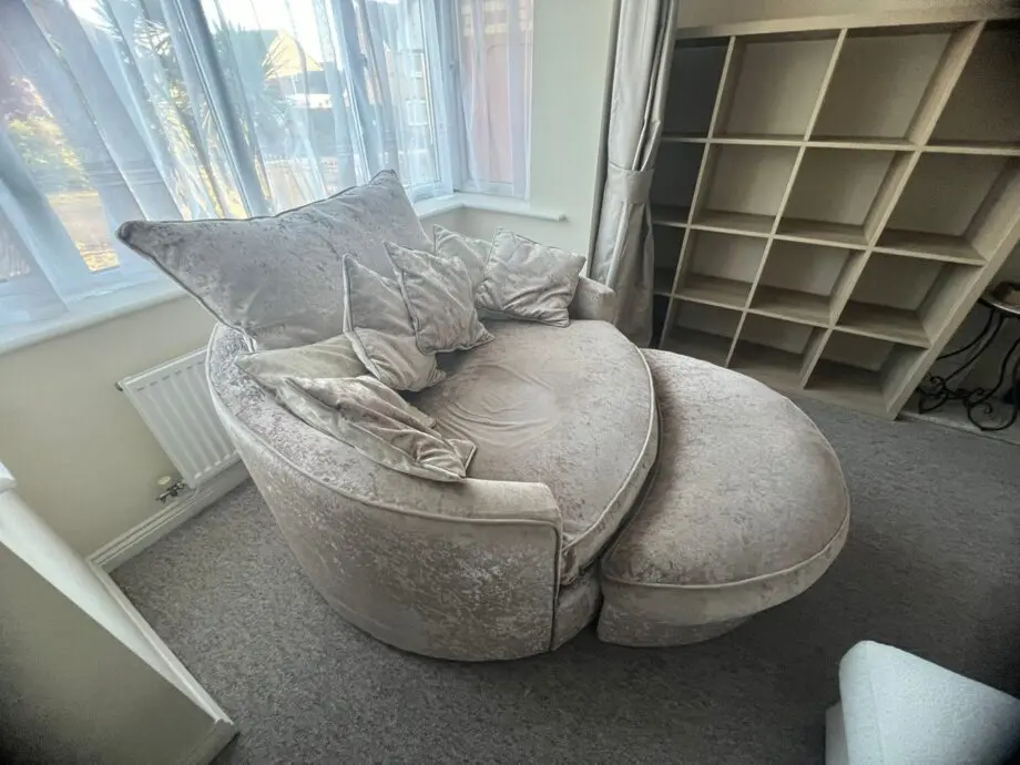 Cuddle Chair with foot stool