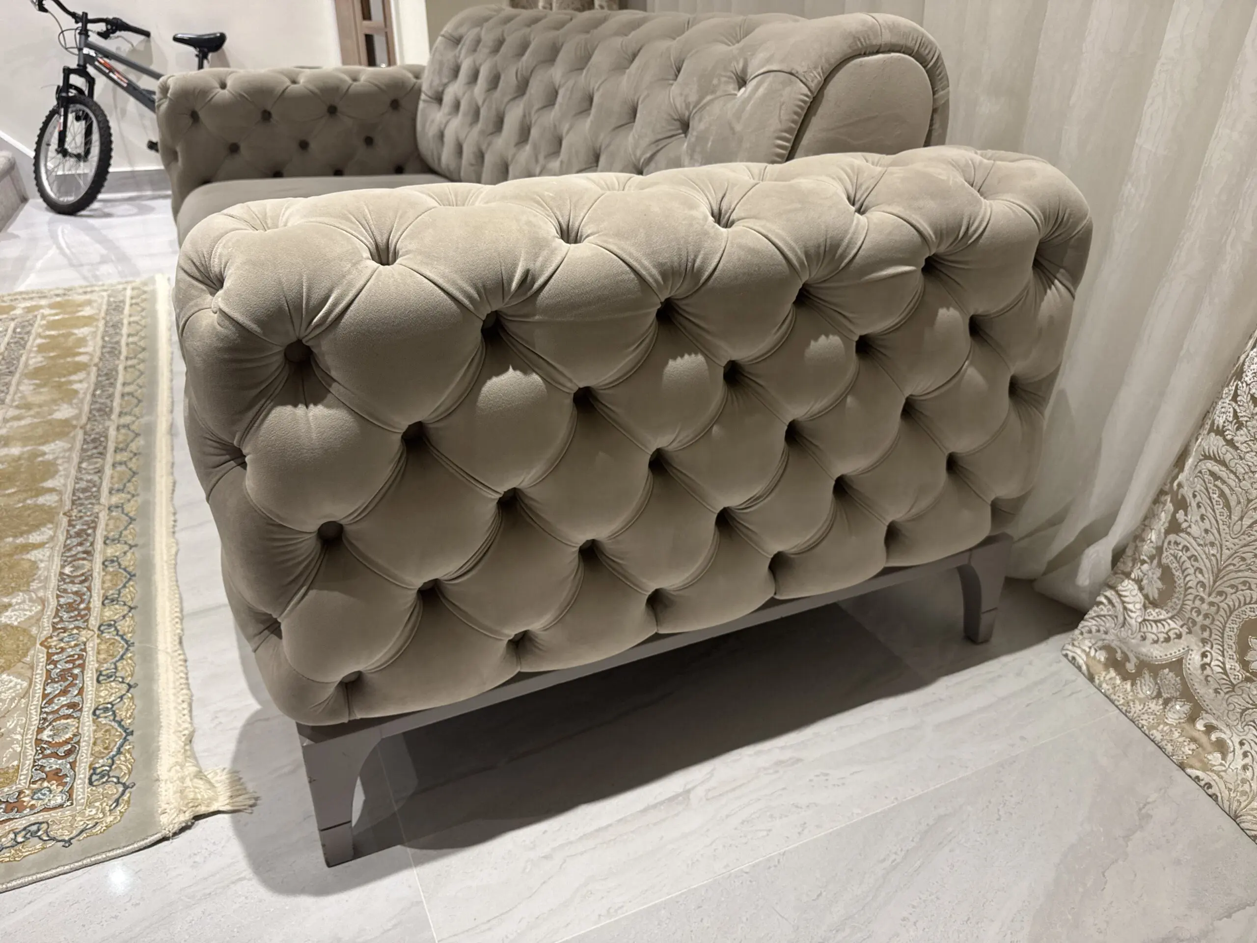 2 SALONI FLORANSA SOFA WITH BACK MOVING MECHANISM RRP £5600