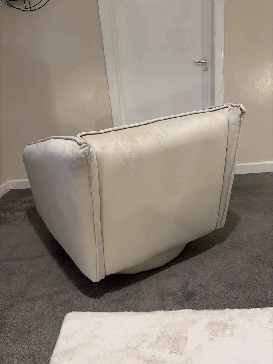 DFS SWIVEL CHAIR