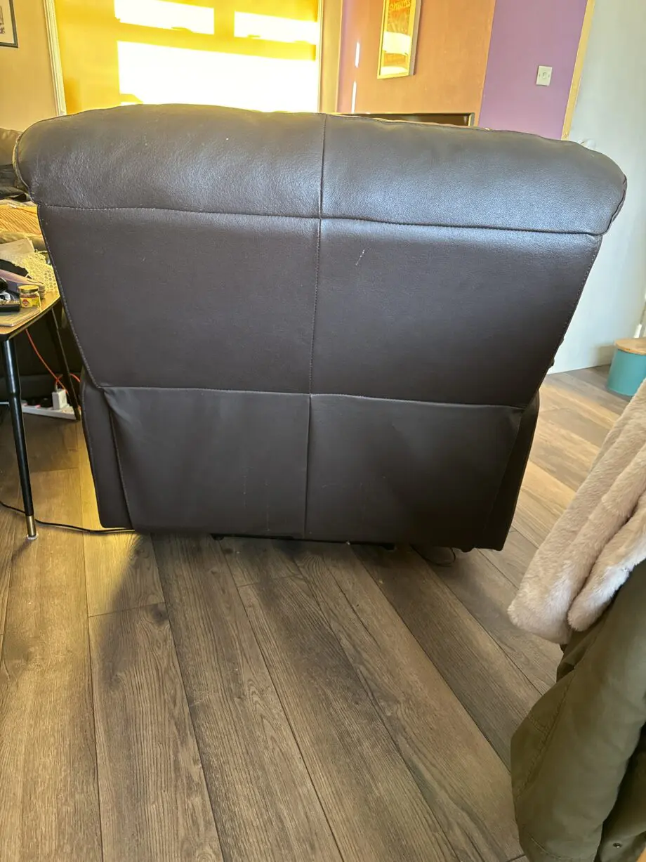 SCS County Armchair