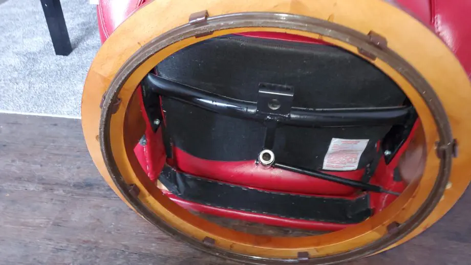 High Quality Bardi Genuine Italian Leather Red Reclining Swivel Chair in Excellent Condition