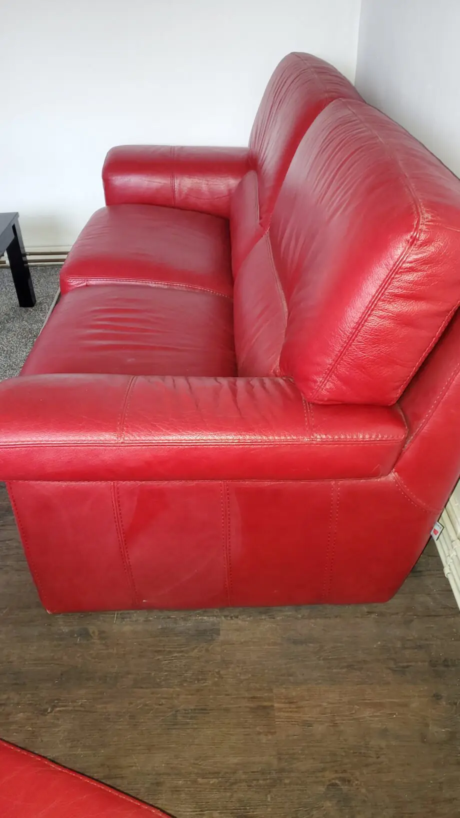 High Quality Bardi Genuine Italian Leather 2 Seater Sofa in Red in Excellent Condition