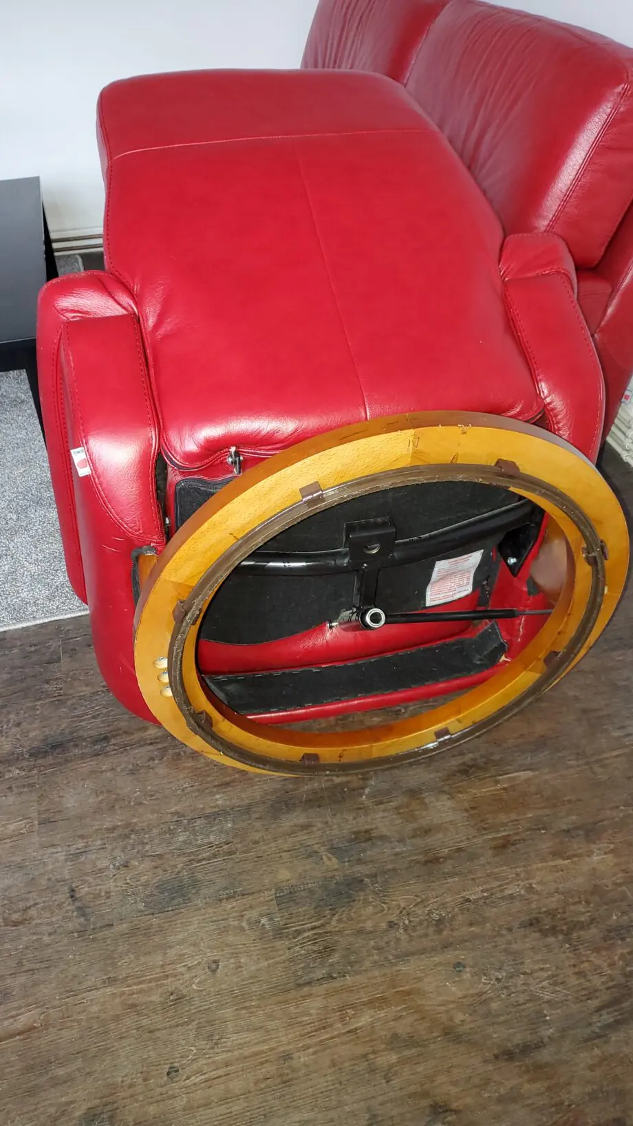 High Quality Bardi Genuine Italian Leather Red Reclining Swivel Chair in Excellent Condition