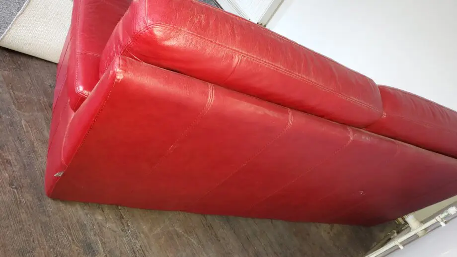 High Quality Bardi Genuine Italian Leather 2 Seater Sofa in Red in Excellent Condition