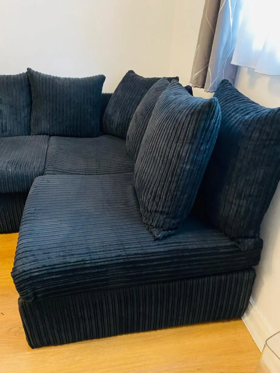 Black Corner Sofa in good condition