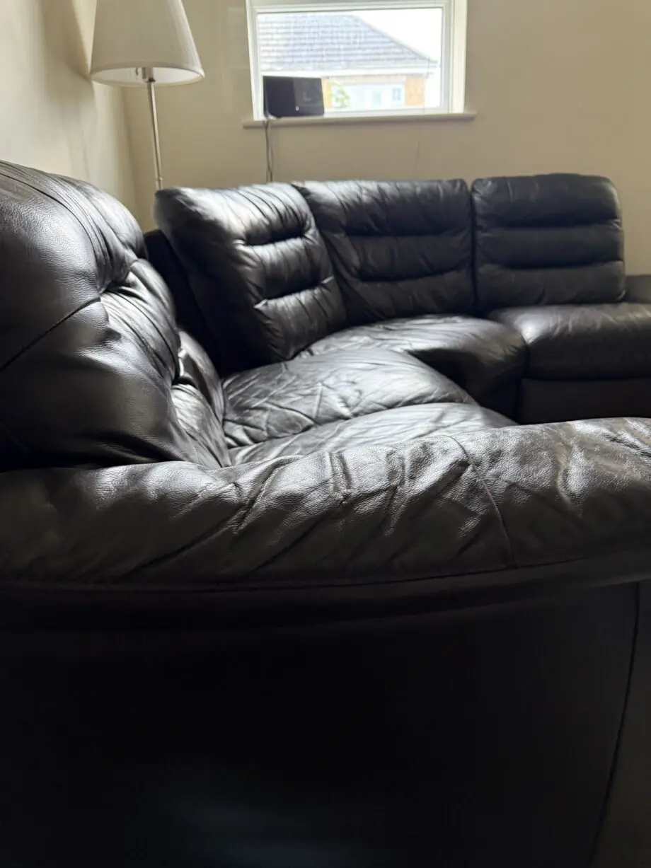 Brown DFS Leather Corner Sofa – 5 Seater – Excellent Condition