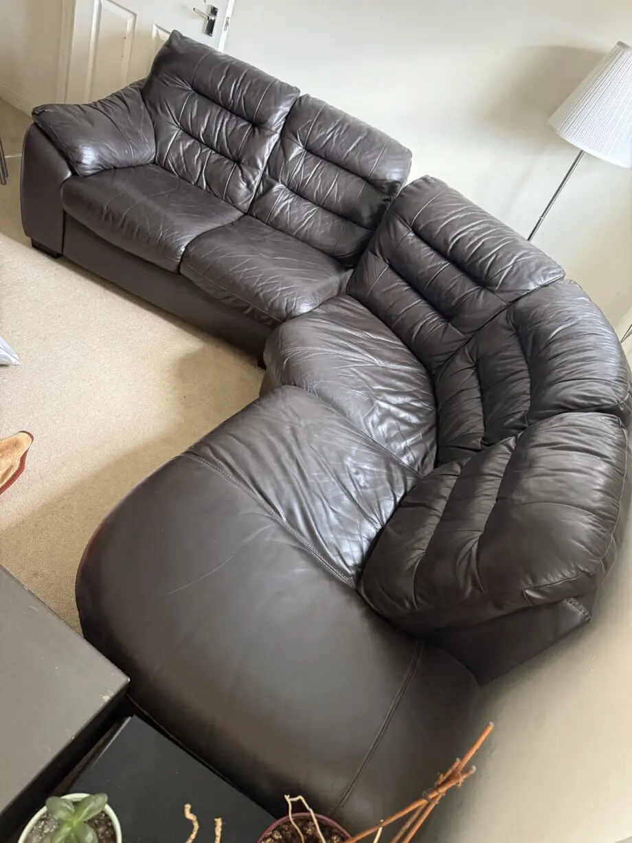 Brown DFS Leather Corner Sofa – 5 Seater – Excellent Condition