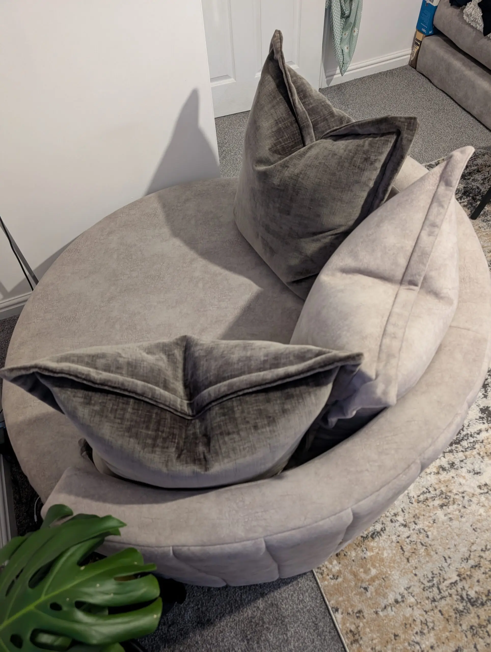 DFS Devine Swivel Chair - chocolate combination