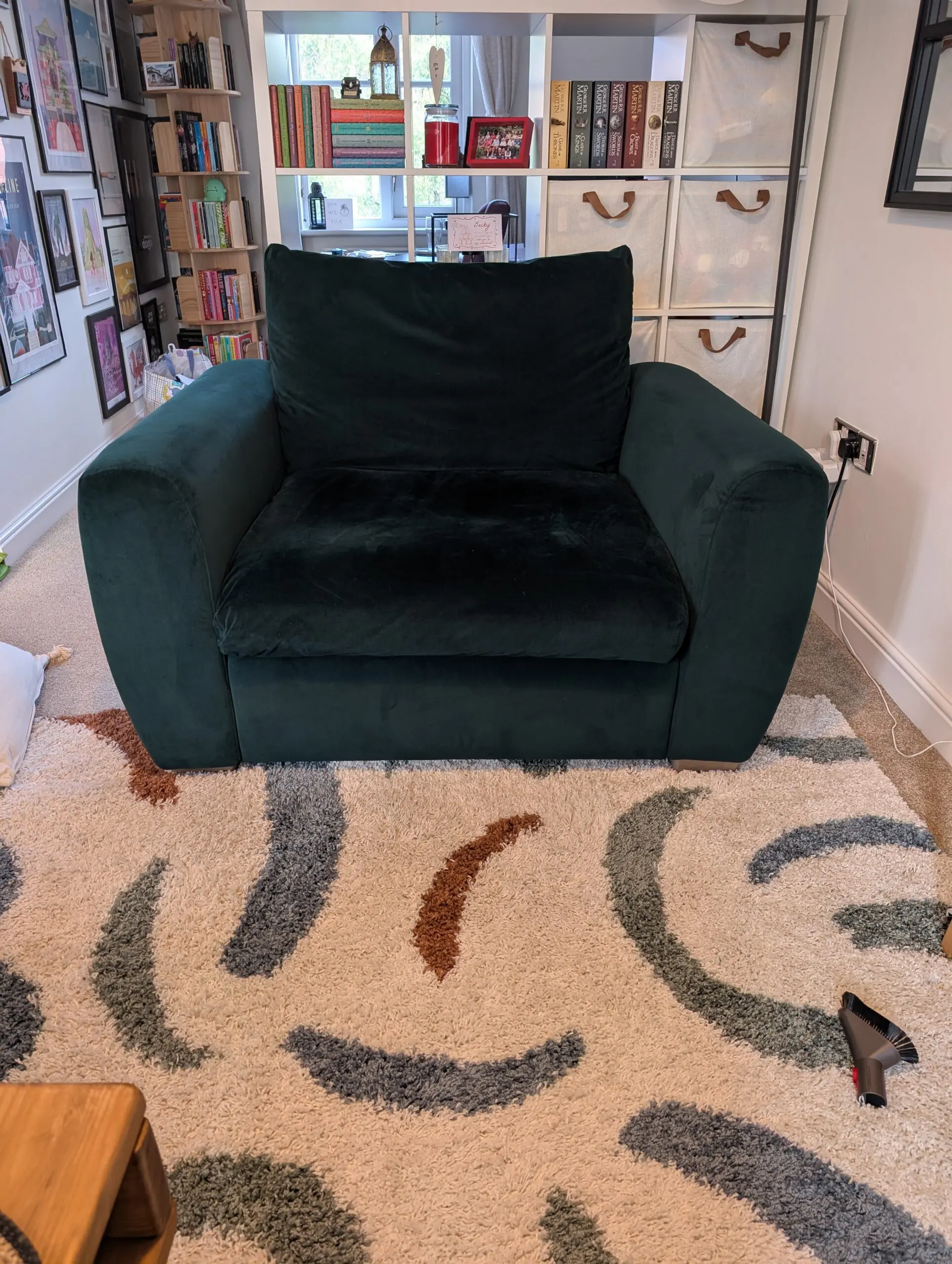 Snug Green 1.5 Seat Armchair with storage