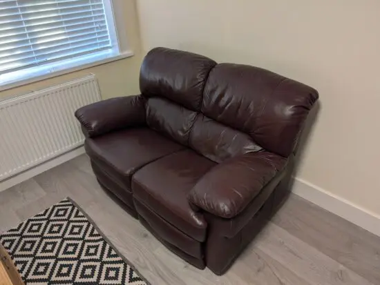 GH Interiors Italian Leather 2 Seater Recliner