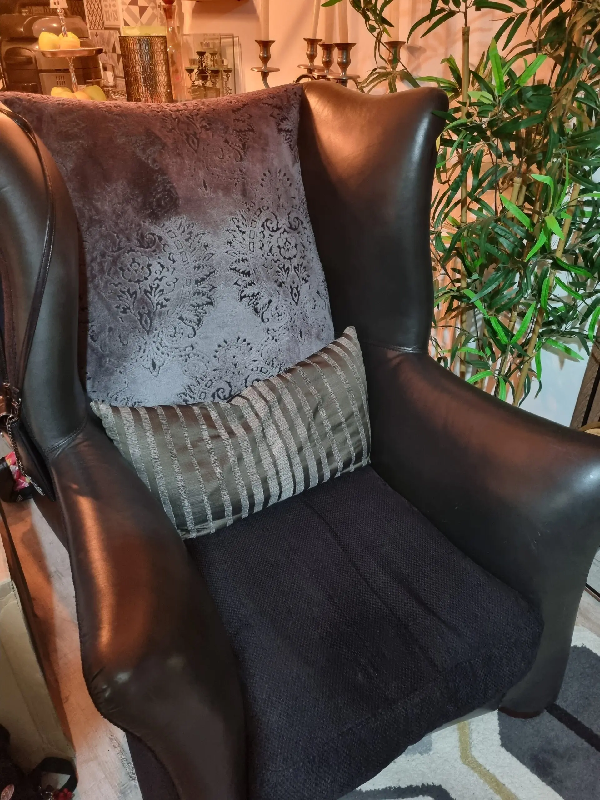 Calia Italia designer winged sofa with 2 matching armchairs